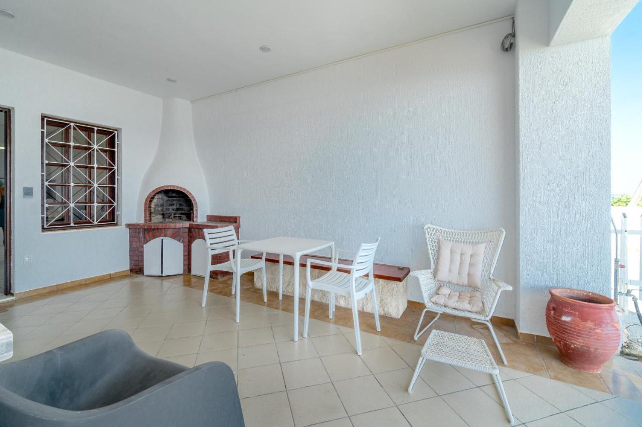 Costa Vasia Seaside Suites And Apartments Vrahati Eksteriør billede